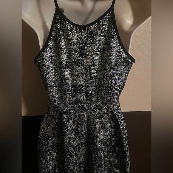 Mini dress - Picture 4 of 4